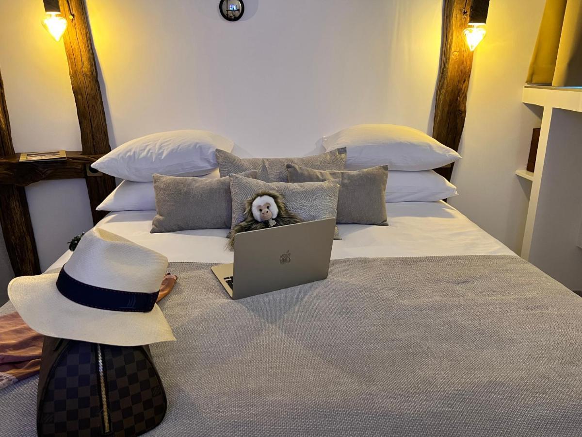 Tamarin & Capucin Suite Balneo Aubagne Εξωτερικό φωτογραφία